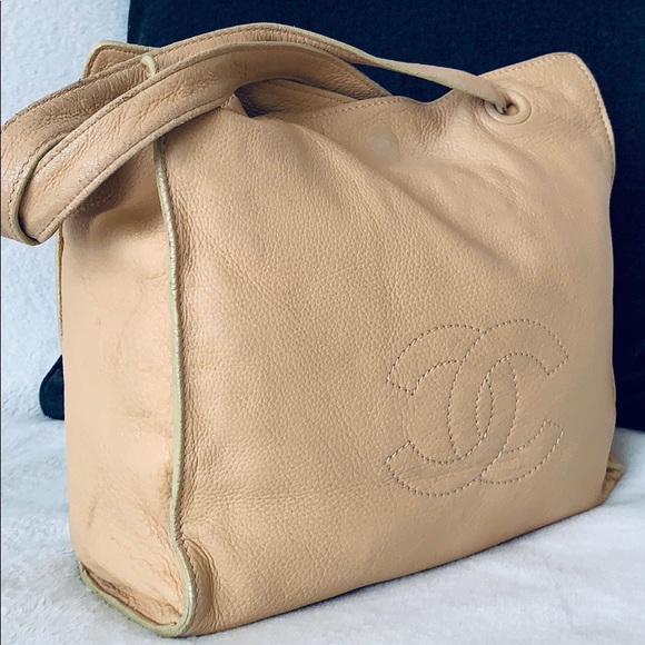 Auth CHANEL Lambskin Caviar Matte Leather Tote - Picture 8 of 8